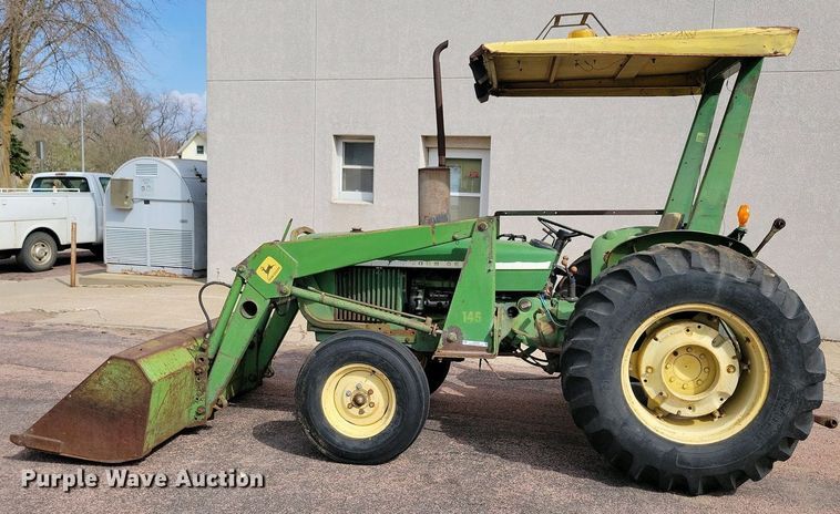 image for item NV9794 John Deere 1530 tractor
