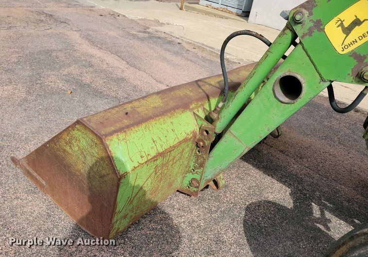 image for item NV9794 John Deere 1530 tractor