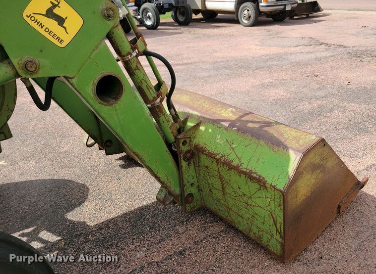 image for item NV9794 John Deere 1530 tractor