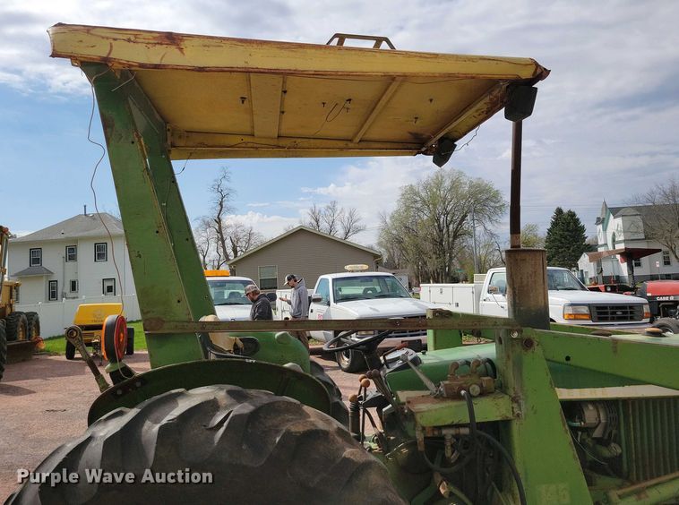 image for item NV9794 John Deere 1530 tractor