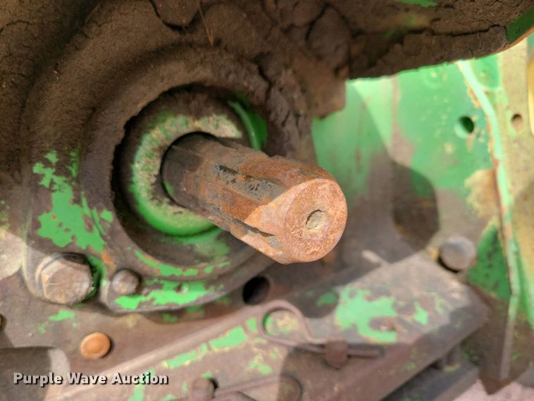 image for item NV9794 John Deere 1530 tractor