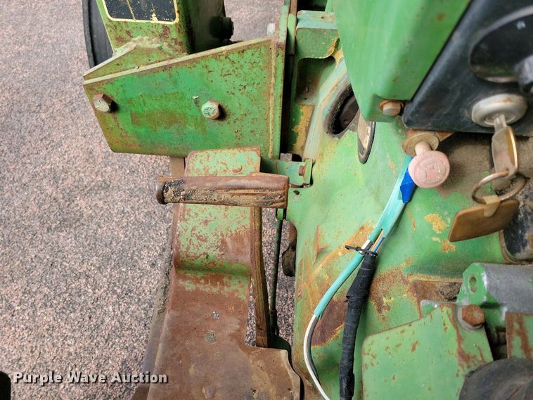 image for item NV9794 John Deere 1530 tractor