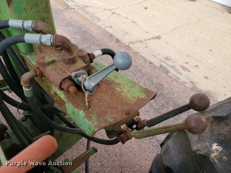 image for item NV9794 John Deere 1530 tractor