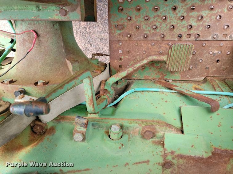 image for item NV9794 John Deere 1530 tractor