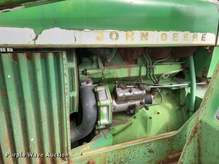 image for item NV9794 John Deere 1530 tractor
