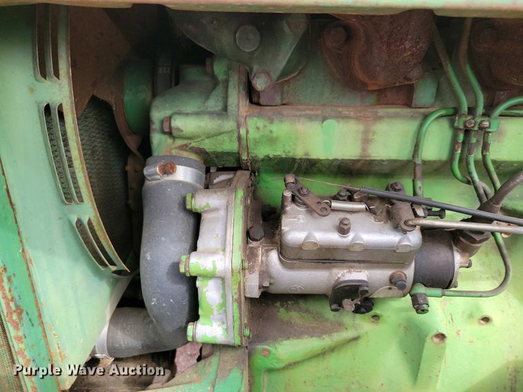 image for item NV9794 John Deere 1530 tractor