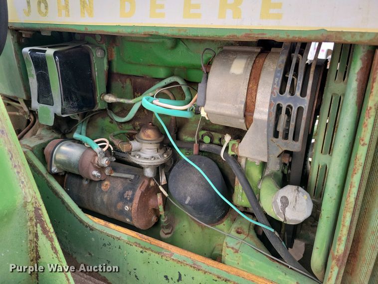 image for item NV9794 John Deere 1530 tractor