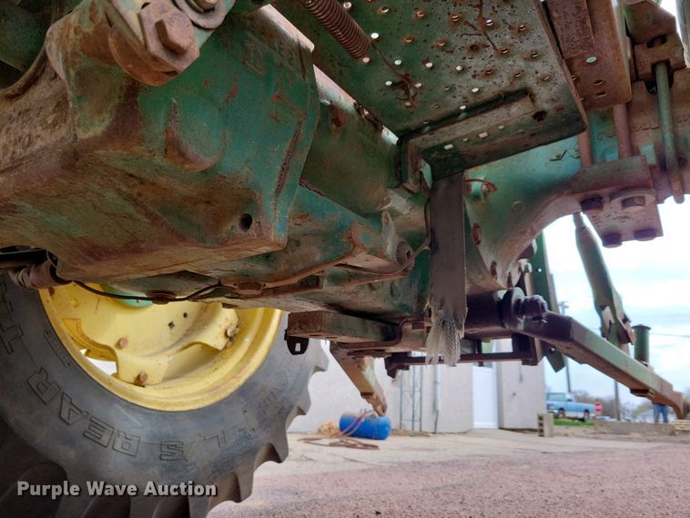 image for item NV9794 John Deere 1530 tractor