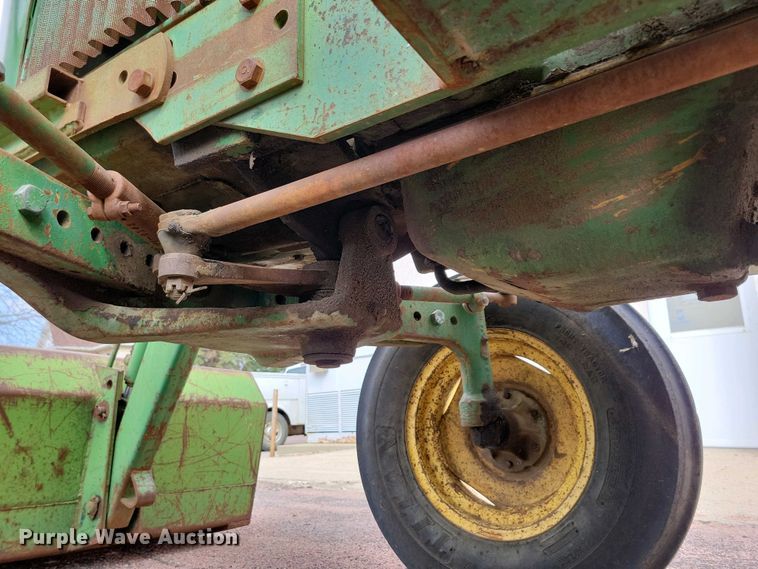 image for item NV9794 John Deere 1530 tractor