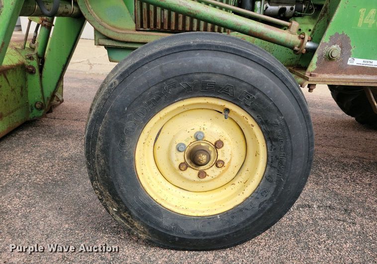 image for item NV9794 John Deere 1530 tractor