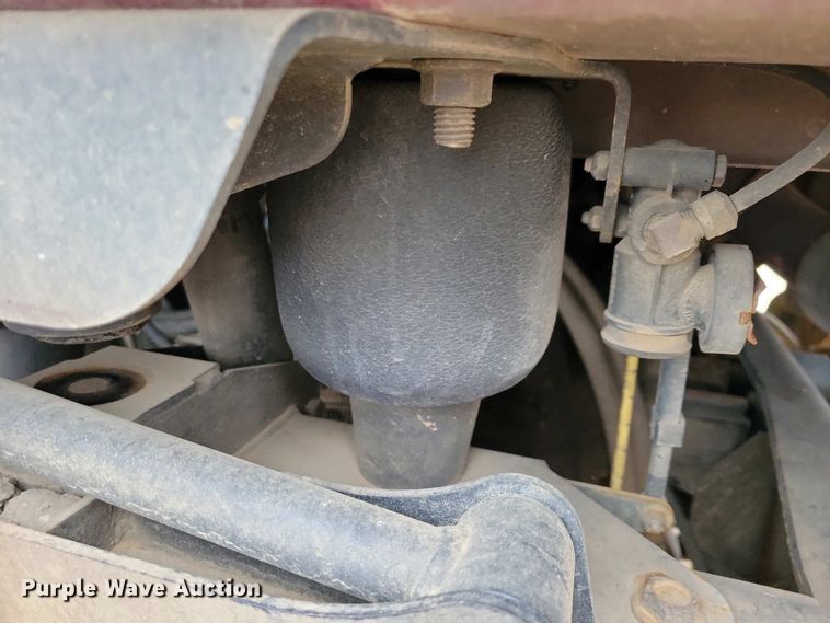 image for item NV9795 2010 International WorkStar 7600 truck cab and chassis