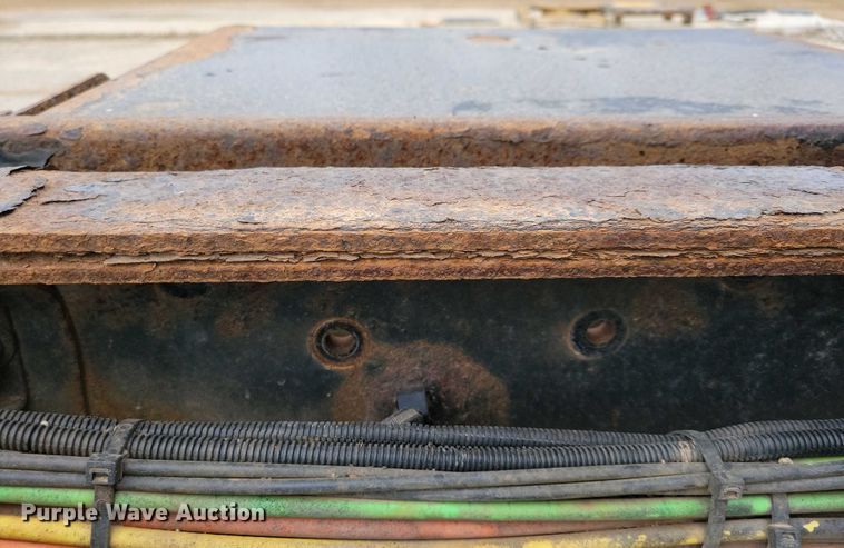 image for item NV9795 2010 International WorkStar 7600 truck cab and chassis