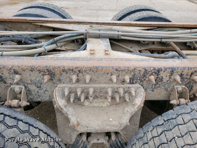 image for item NV9795 2010 International WorkStar 7600 truck cab and chassis