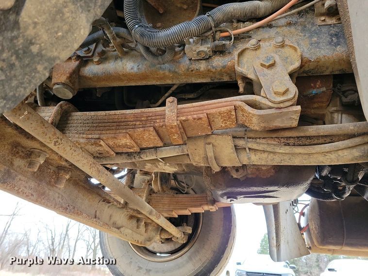 image for item NV9795 2010 International WorkStar 7600 truck cab and chassis