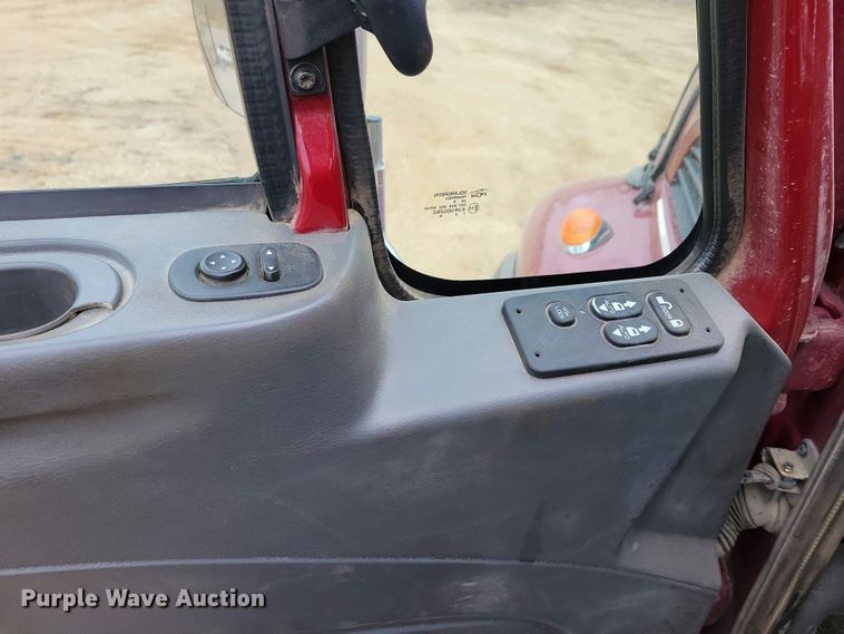 image for item NV9795 2010 International WorkStar 7600 truck cab and chassis