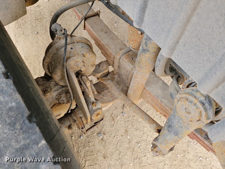 image for item NV9795 2010 International WorkStar 7600 truck cab and chassis