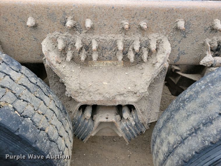 image for item NV9795 2010 International WorkStar 7600 truck cab and chassis