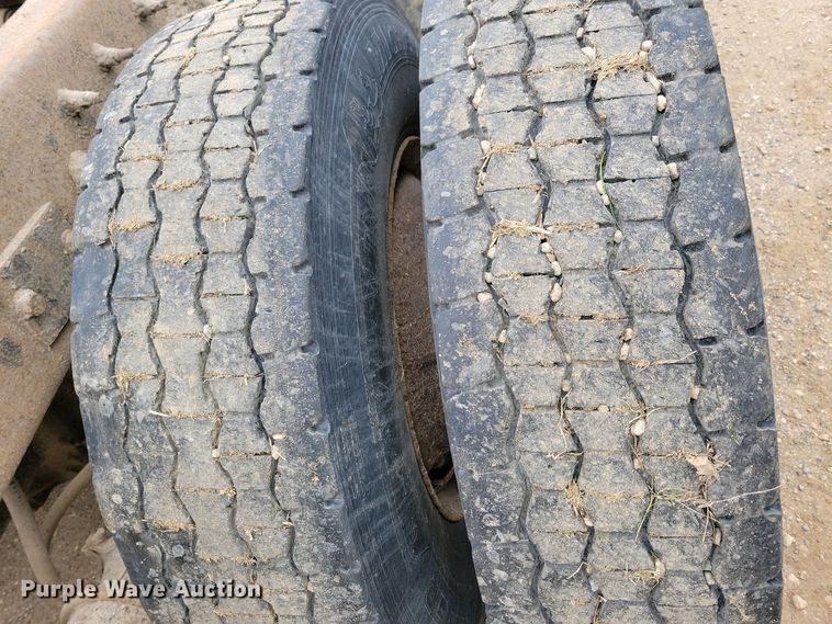 image for item NV9795 2010 International WorkStar 7600 truck cab and chassis