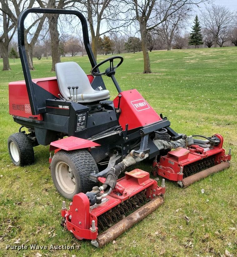 image for item NV9804 Toro Reelmaster 335D reel mower