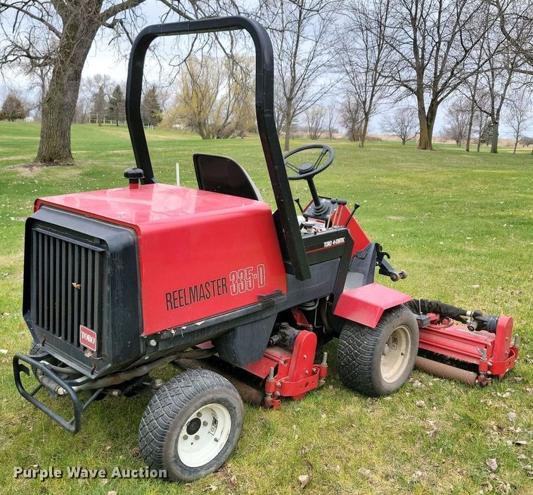 image for item NV9804 Toro Reelmaster 335D reel mower