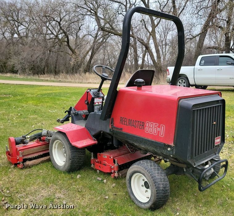 image for item NV9804 Toro Reelmaster 335D reel mower
