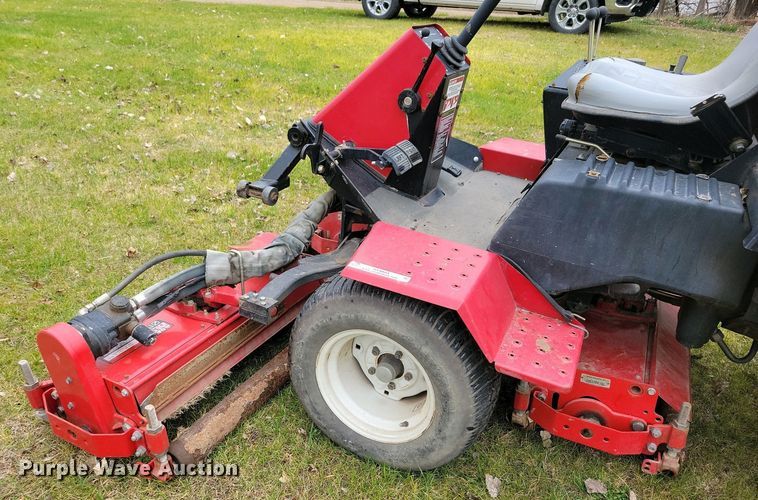 image for item NV9804 Toro Reelmaster 335D reel mower