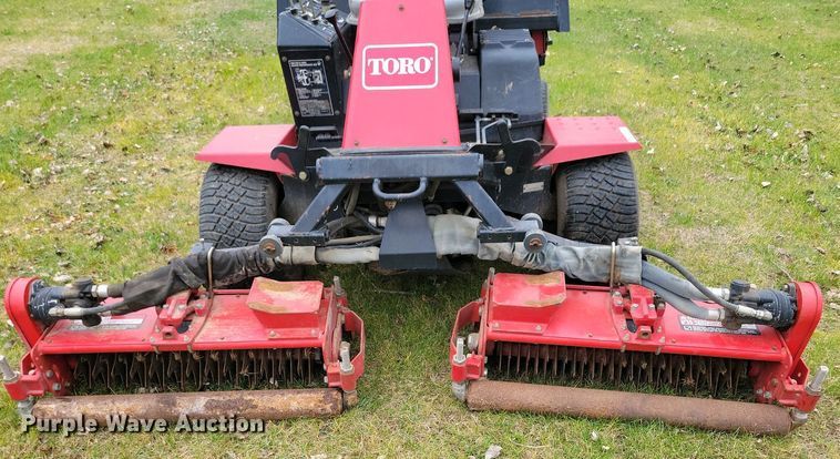 image for item NV9804 Toro Reelmaster 335D reel mower