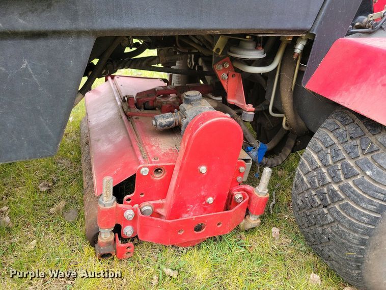 image for item NV9804 Toro Reelmaster 335D reel mower