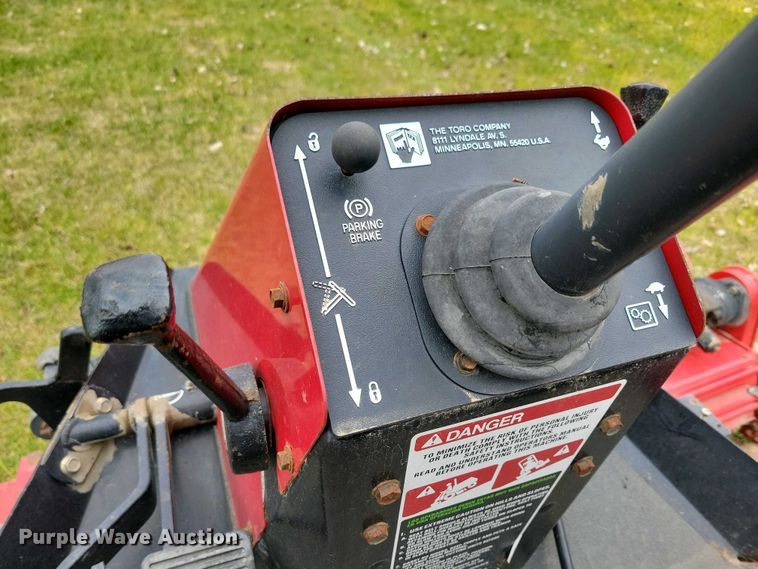 image for item NV9804 Toro Reelmaster 335D reel mower