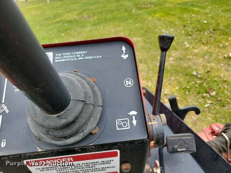 image for item NV9804 Toro Reelmaster 335D reel mower