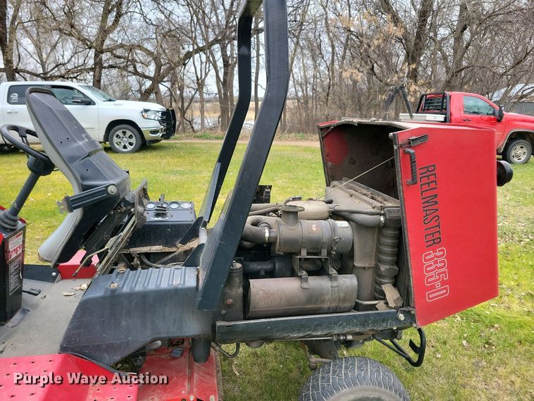 image for item NV9804 Toro Reelmaster 335D reel mower