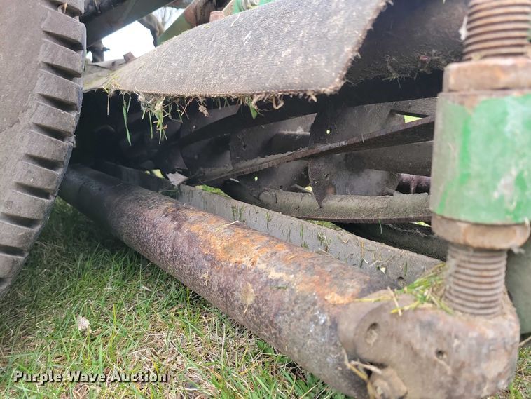 image for item NV9805 John Deere 3325 reel mower