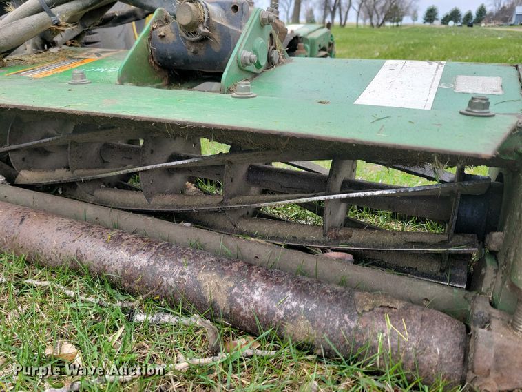 image for item NV9805 John Deere 3325 reel mower