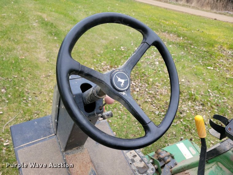 image for item NV9805 John Deere 3325 reel mower