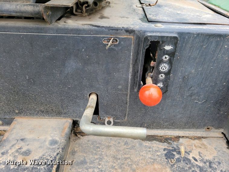 image for item NV9805 John Deere 3325 reel mower