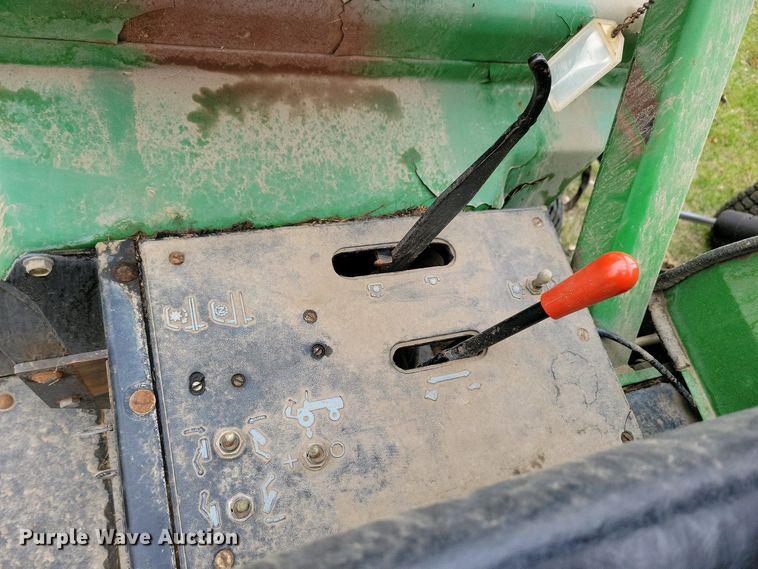 image for item NV9805 John Deere 3325 reel mower