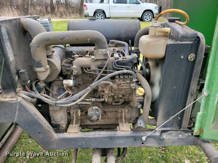 image for item NV9805 John Deere 3325 reel mower