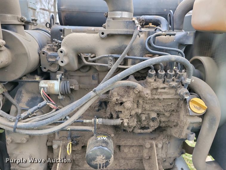 image for item NV9805 John Deere 3325 reel mower