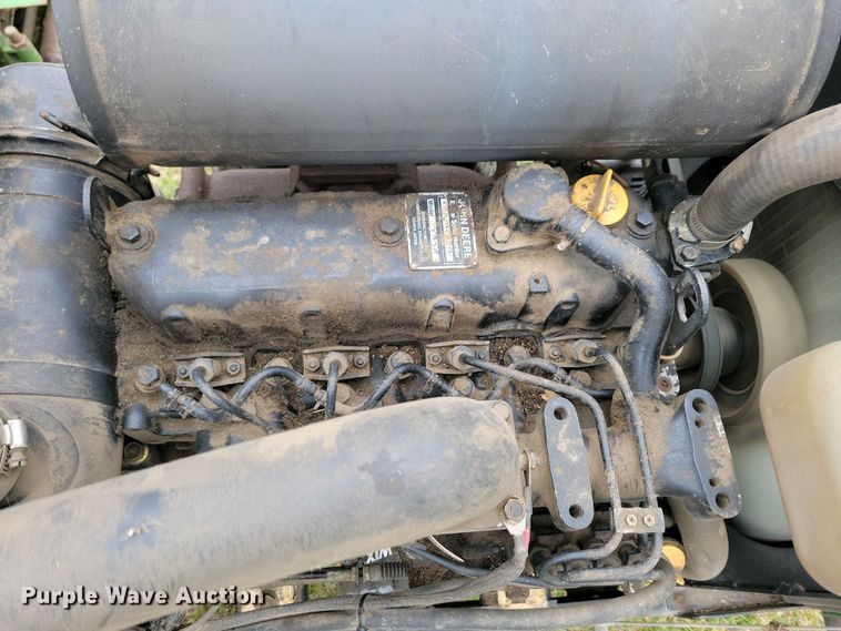 image for item NV9805 John Deere 3325 reel mower