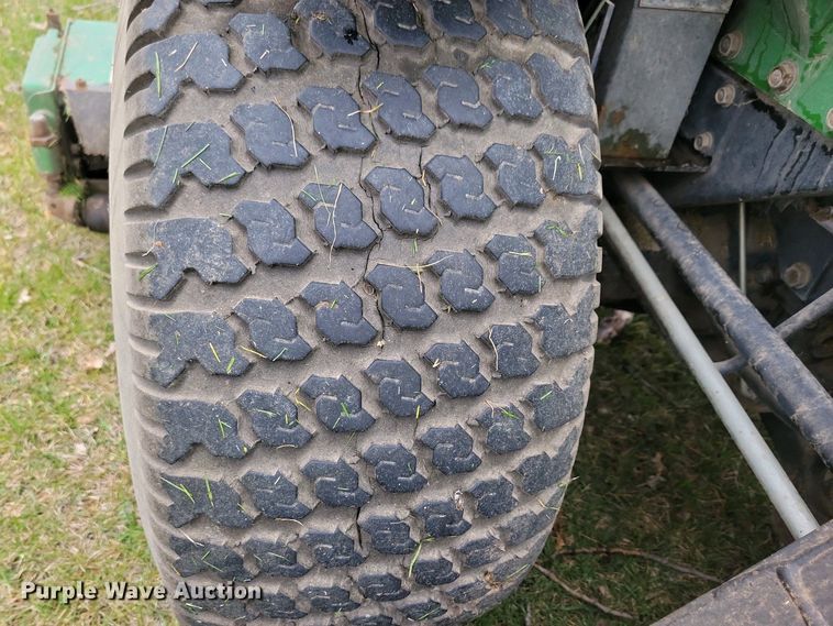 image for item NV9805 John Deere 3325 reel mower