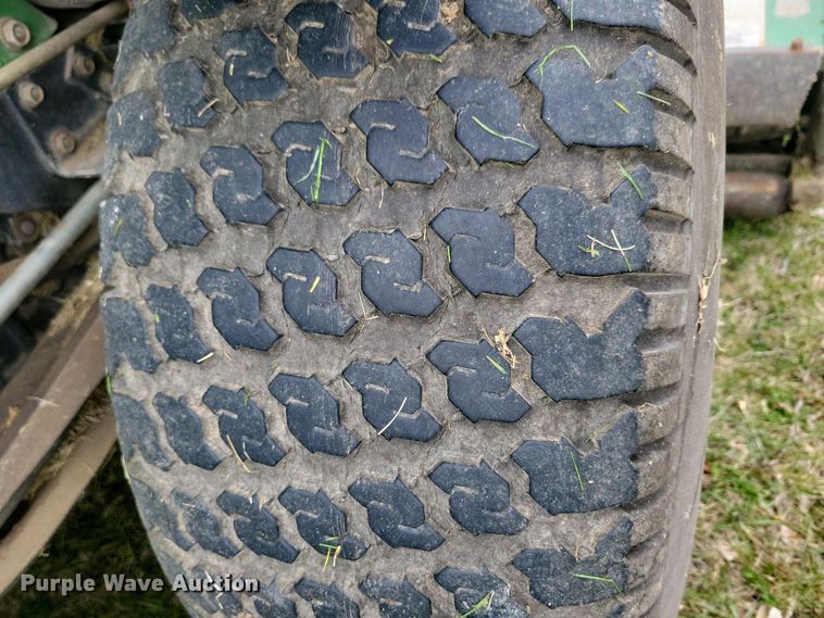 image for item NV9805 John Deere 3325 reel mower