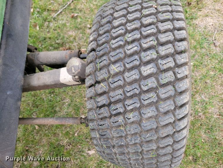 image for item NV9805 John Deere 3325 reel mower