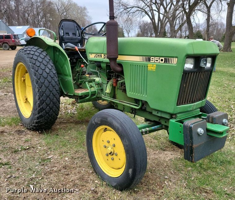 image for item NV9806 John Deere 950 tractor