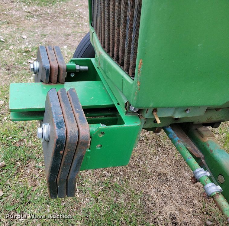 image for item NV9806 John Deere 950 tractor