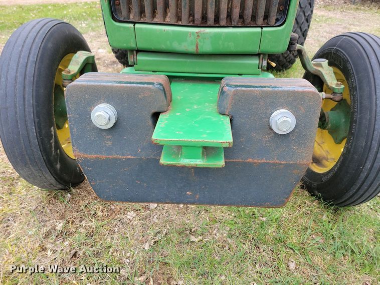 image for item NV9806 John Deere 950 tractor