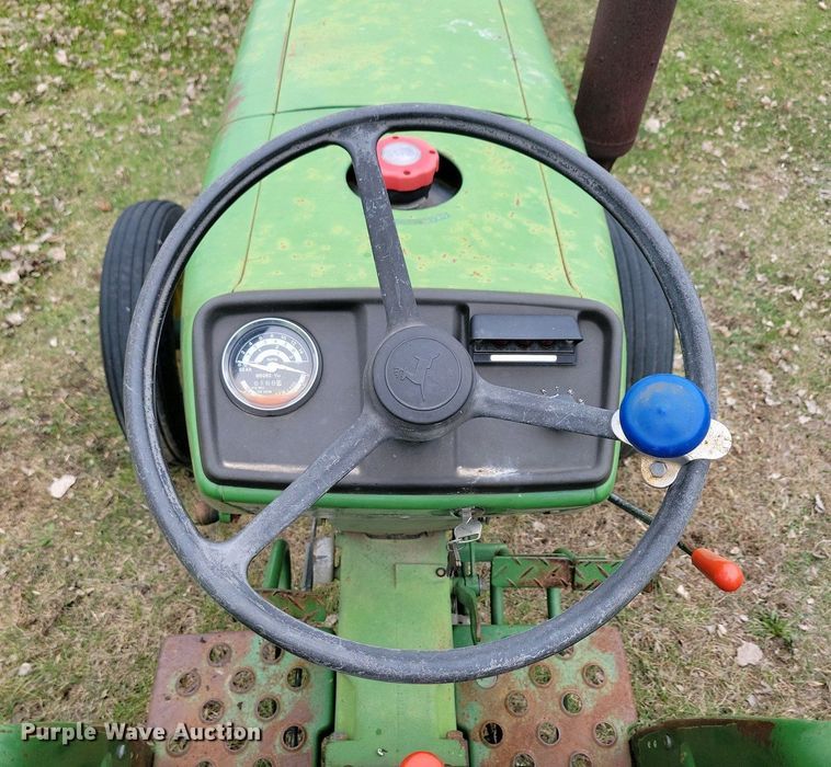 image for item NV9806 John Deere 950 tractor