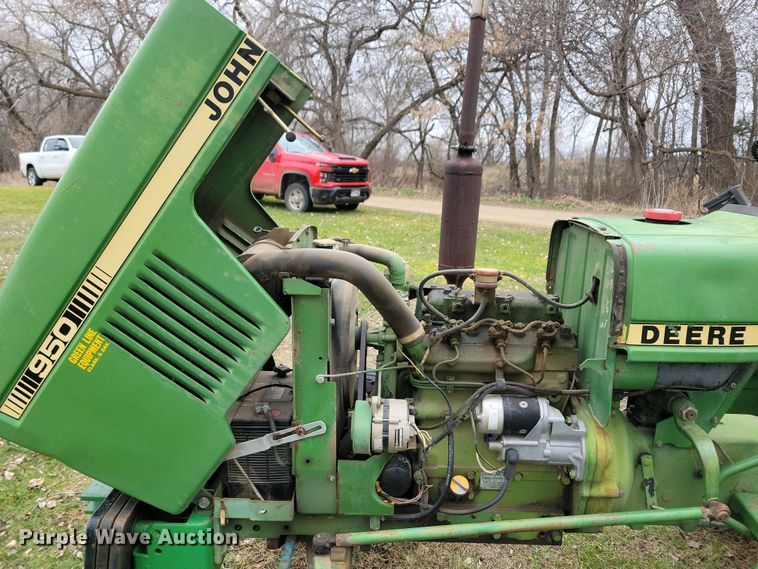 image for item NV9806 John Deere 950 tractor