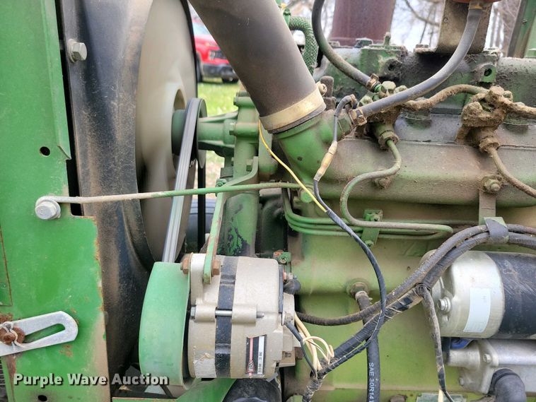 image for item NV9806 John Deere 950 tractor