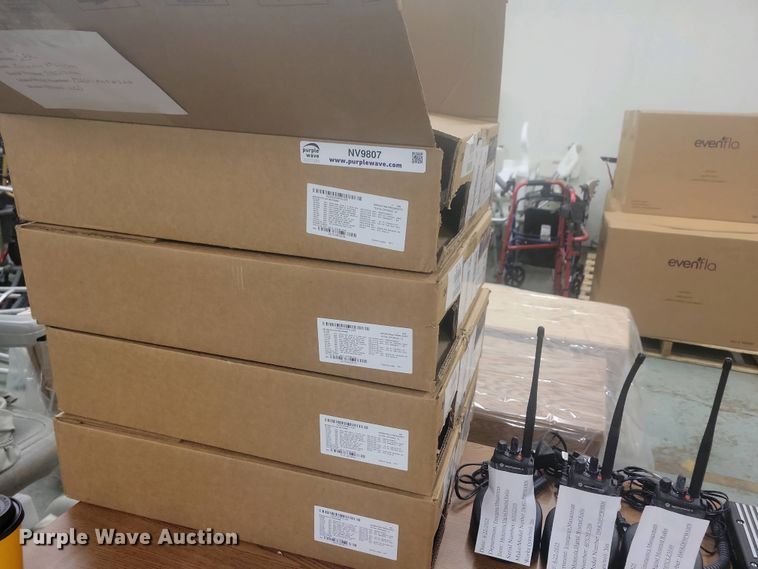 image for item NV9807 (10) Motorola radios