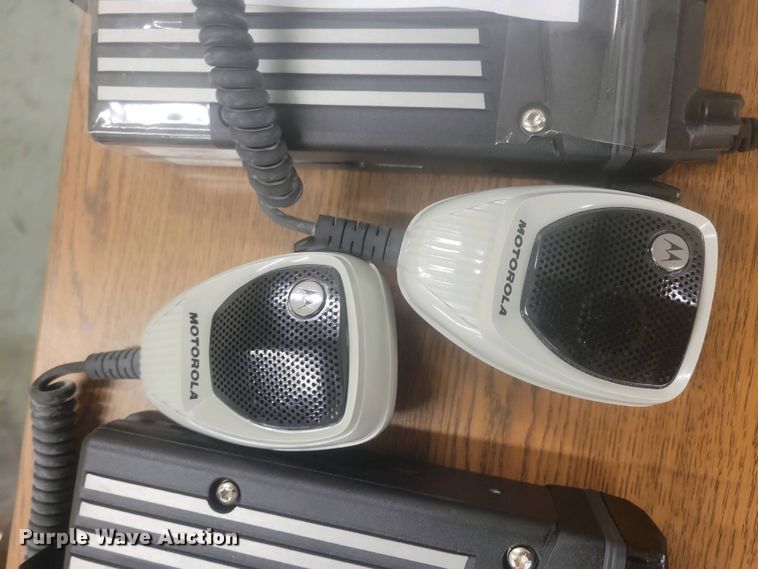 image for item NV9807 (10) Motorola radios